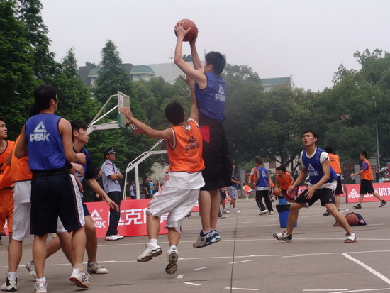 为了迎合